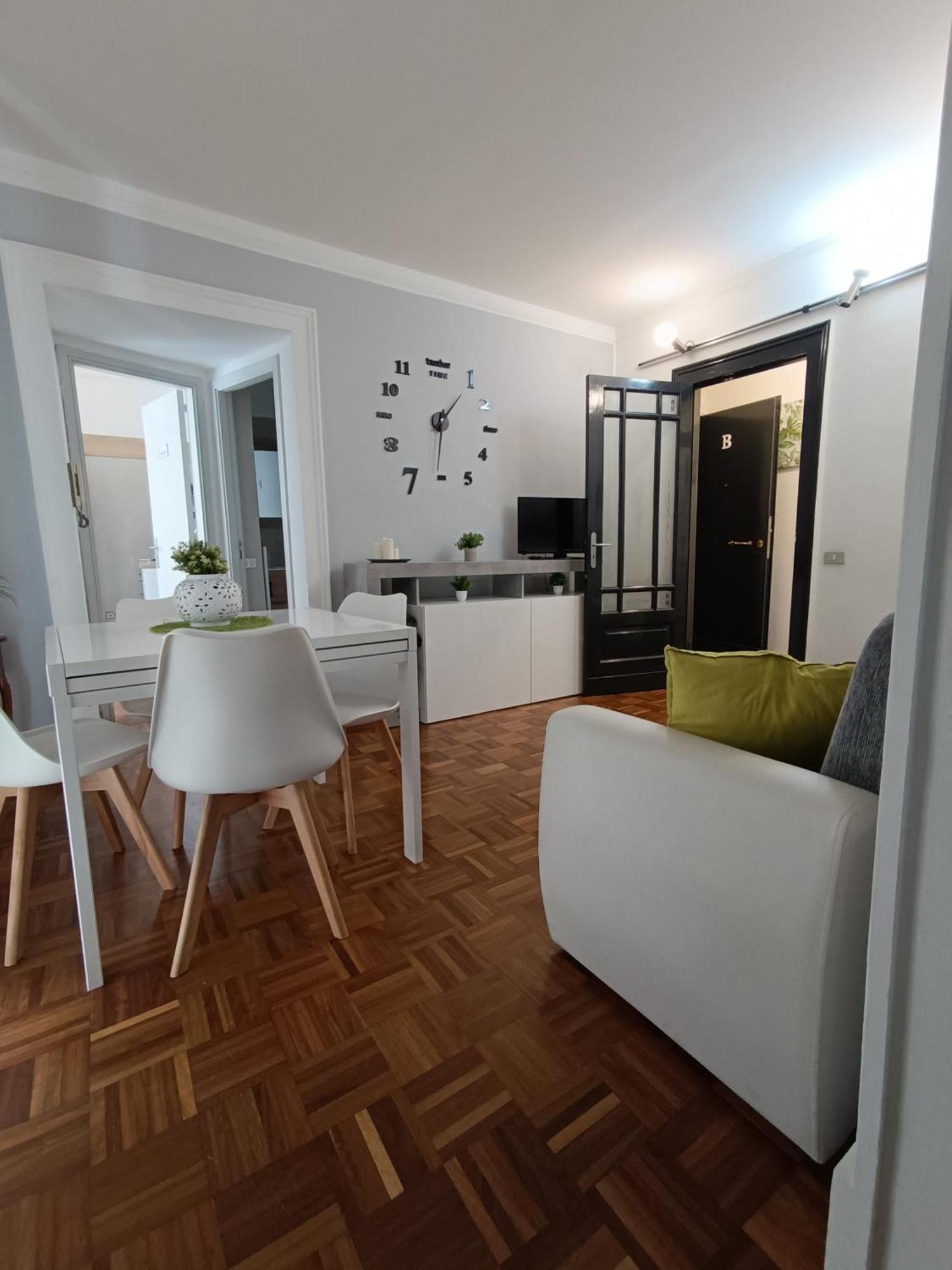 Апартаменты La Casa Di Carta In Piazza Stesicoro Катания Экстерьер фото