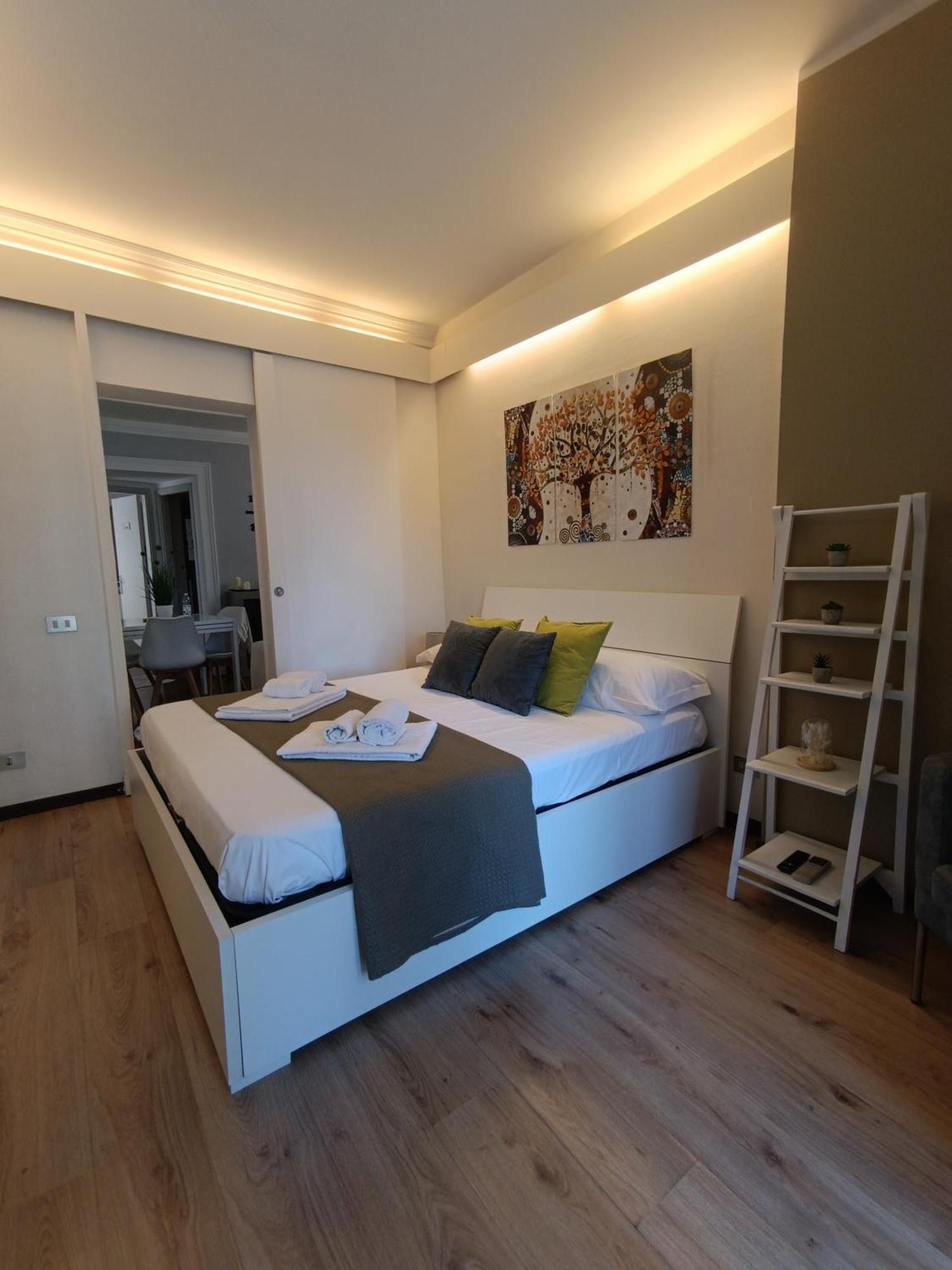 Апартаменты La Casa Di Carta In Piazza Stesicoro Катания Экстерьер фото